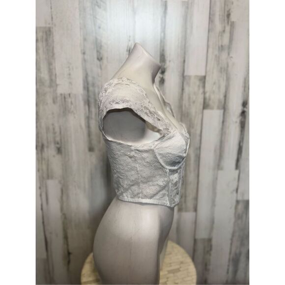 White laced corset top - Picture 6 of 9